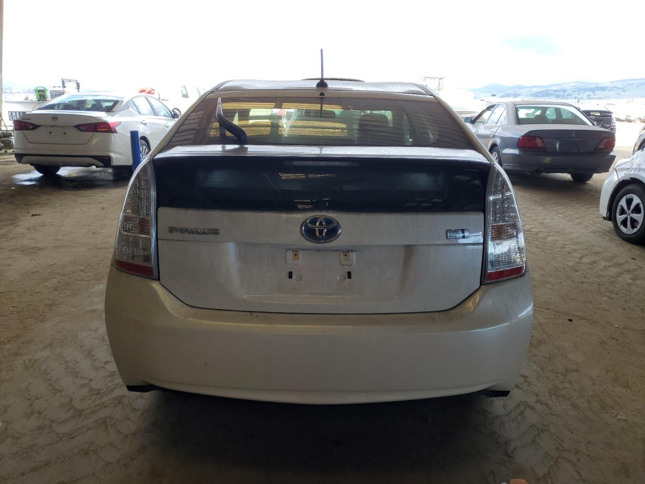 2010 Toyota Prius - Image 6