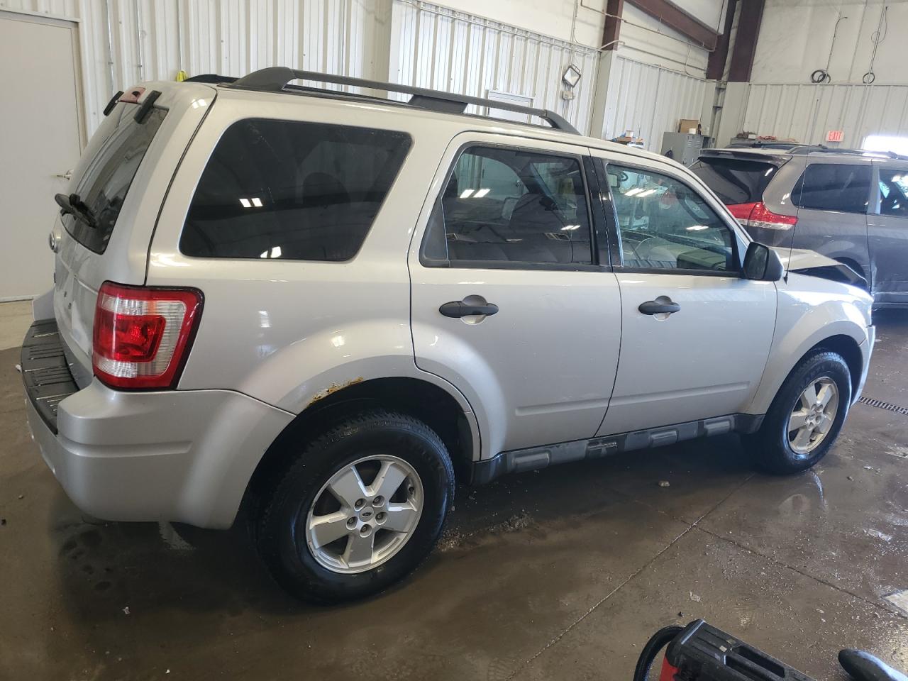 2009 Ford Escape - Image 3