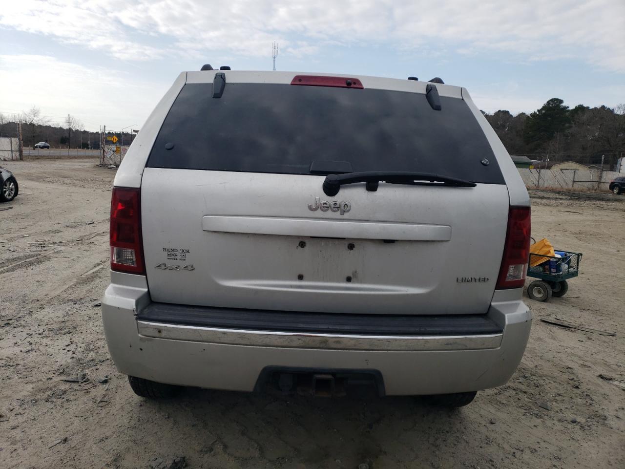 2005 Jeep Grand Cherokee - Image 6