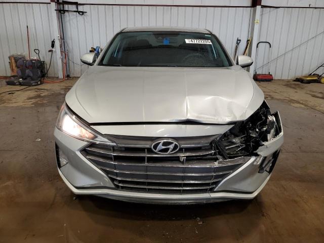  HYUNDAI ELANTRA 2019 Серебристый