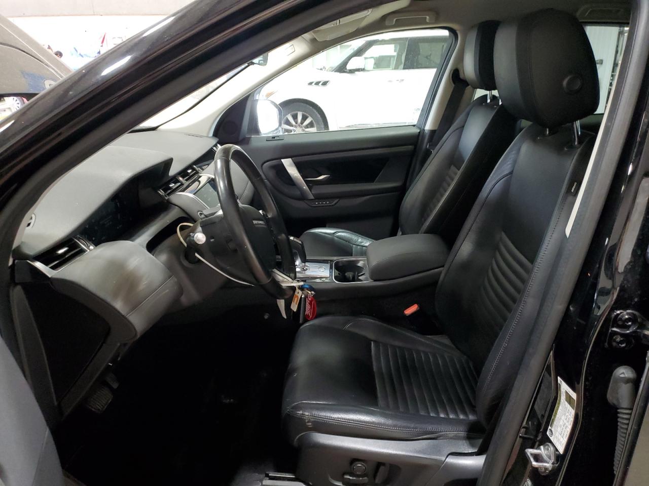 2020 Land Rover Discovery - Image 7