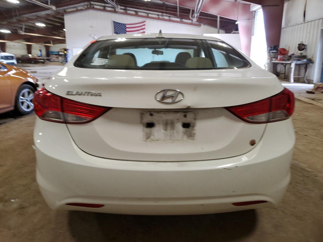 2013 Hyundai Elantra - Image 6