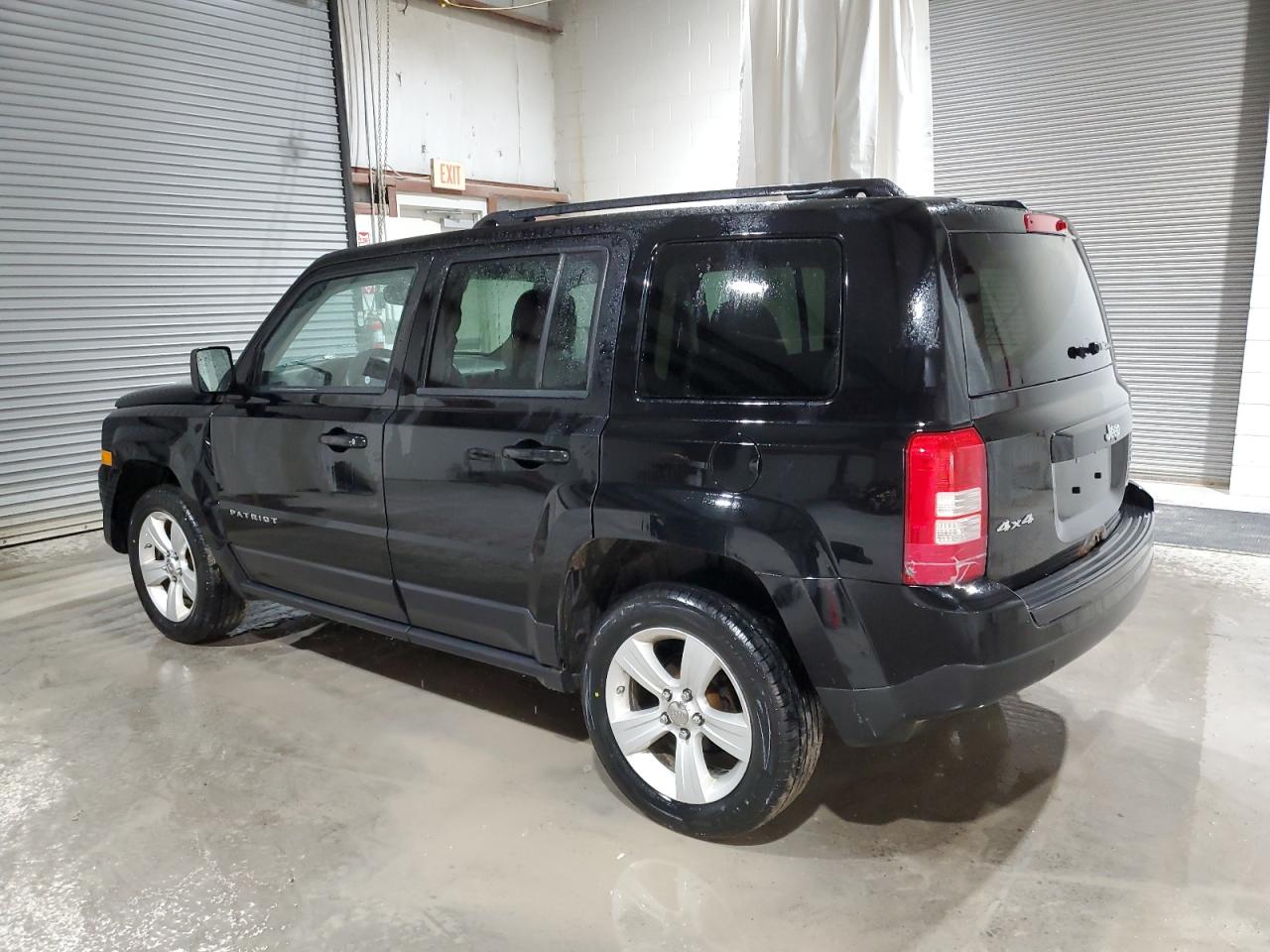 2017 Jeep Liberty (Patriot) - Image 2