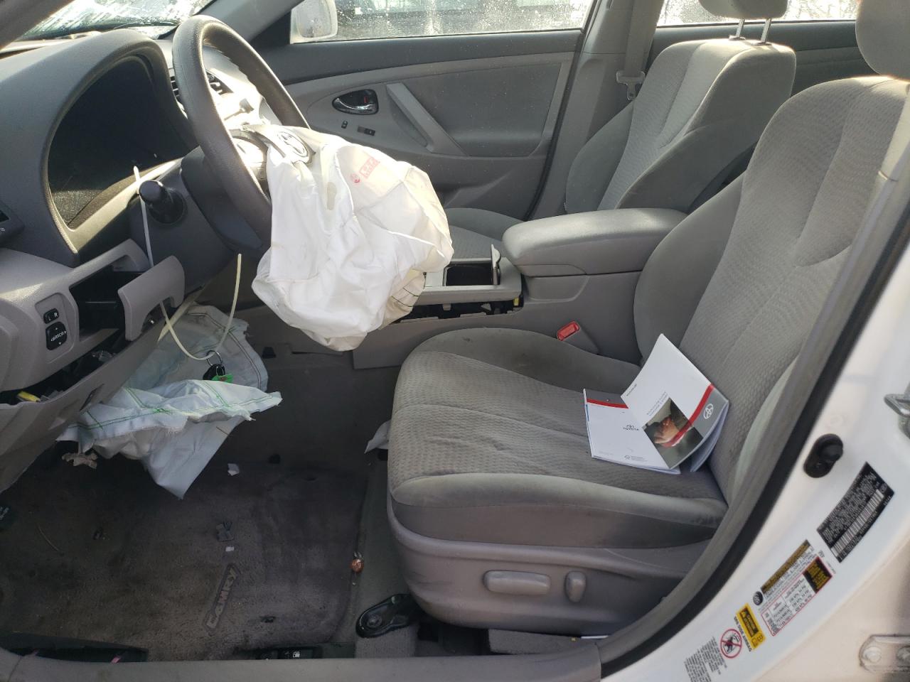 2011 Toyota Camry - Image 7