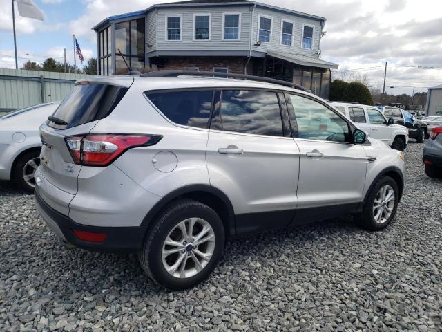  FORD ESCAPE 2018 Srebrny