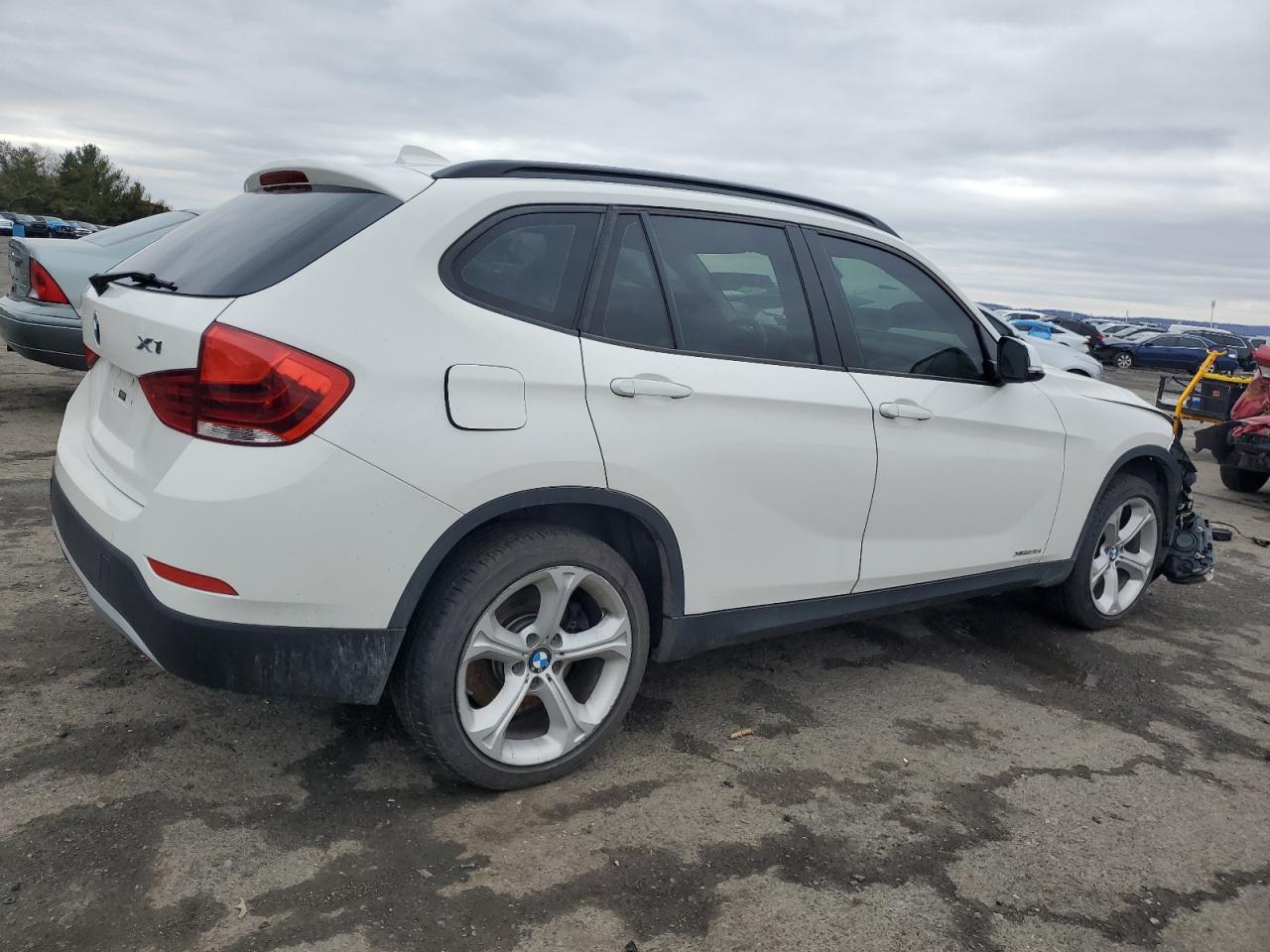 2013 BMW X1 - Image 3