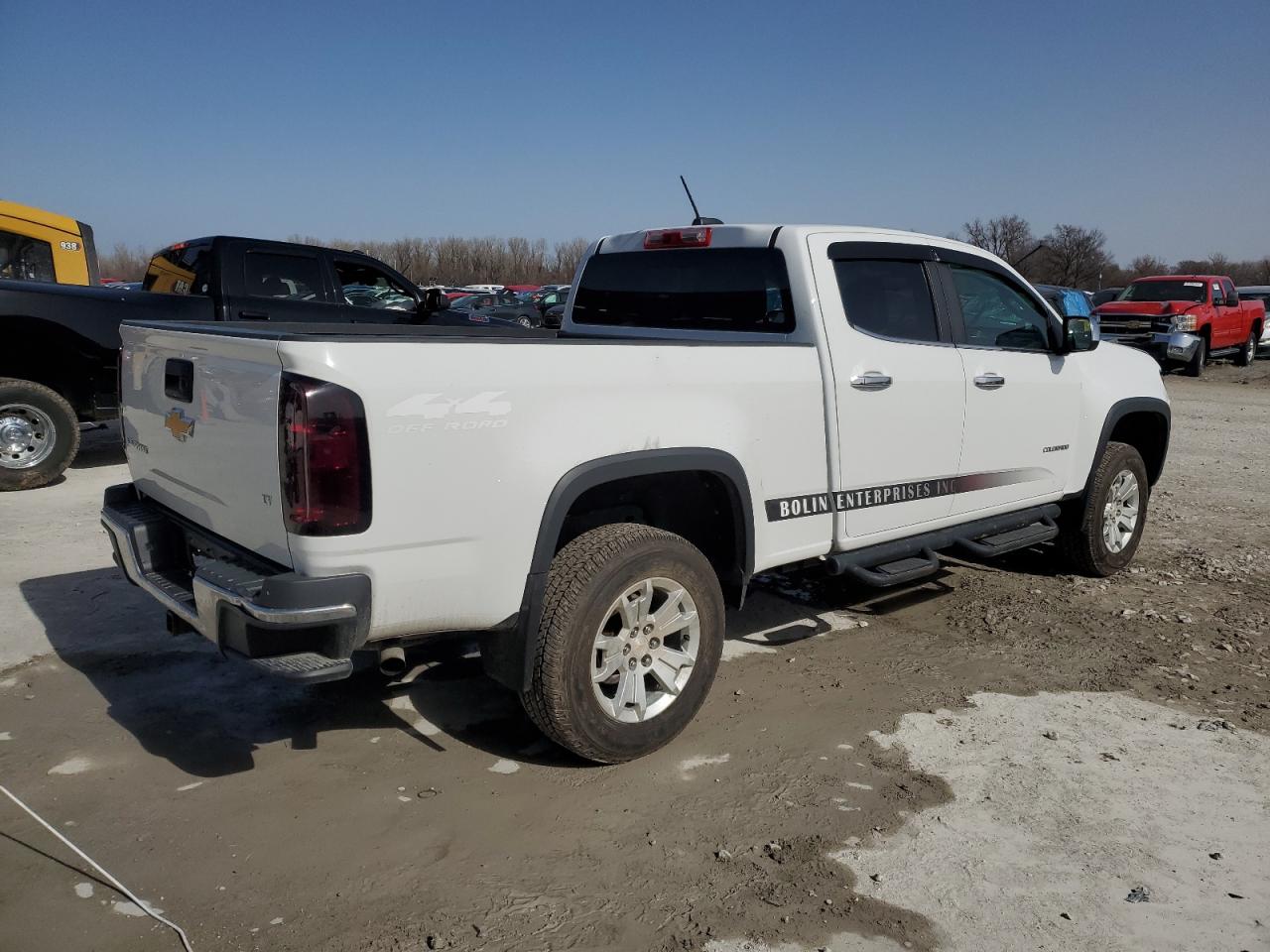 2015 Chevrolet Colorado - Image 3