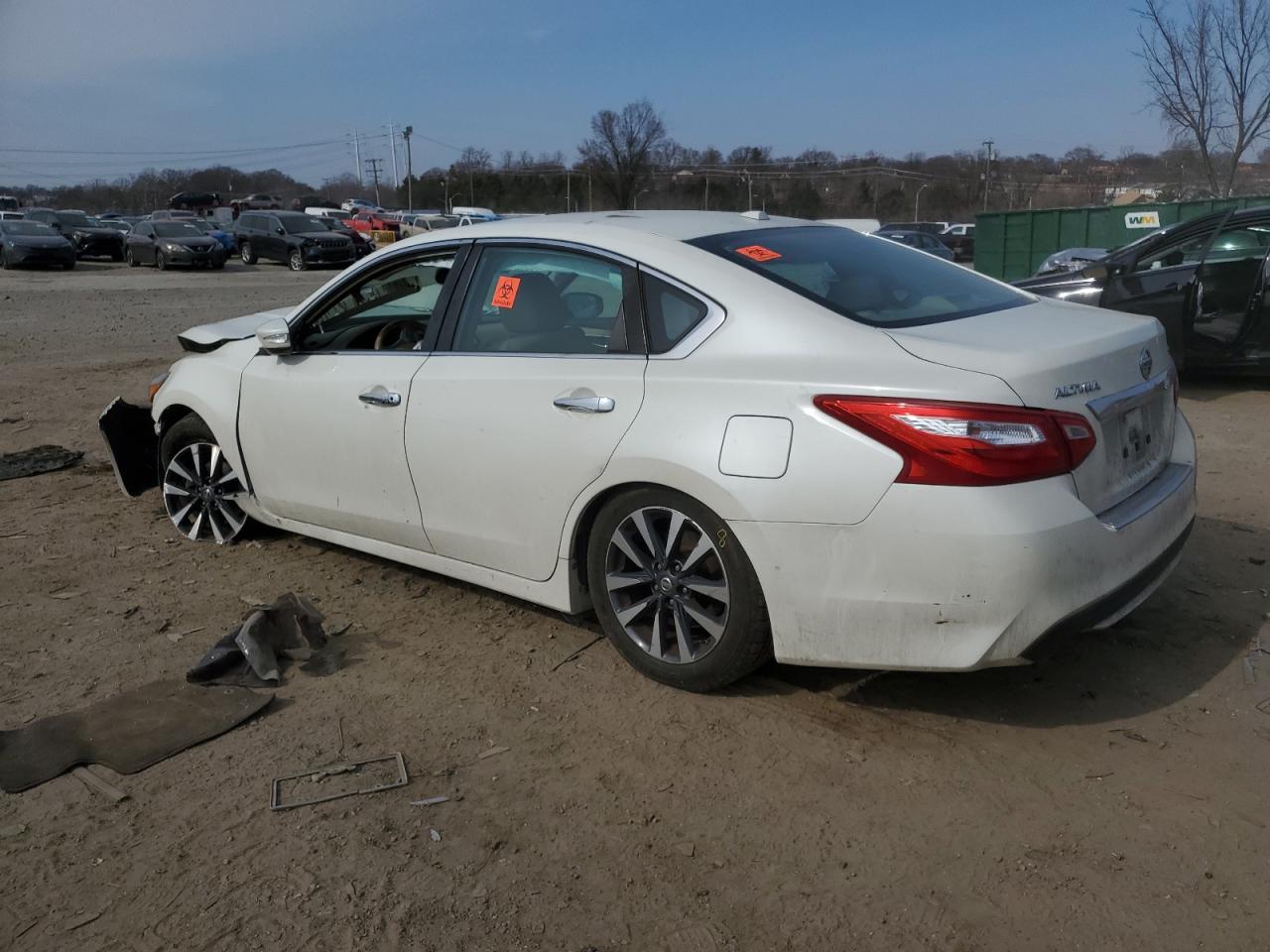 2016 Nissan Altima - Image 2