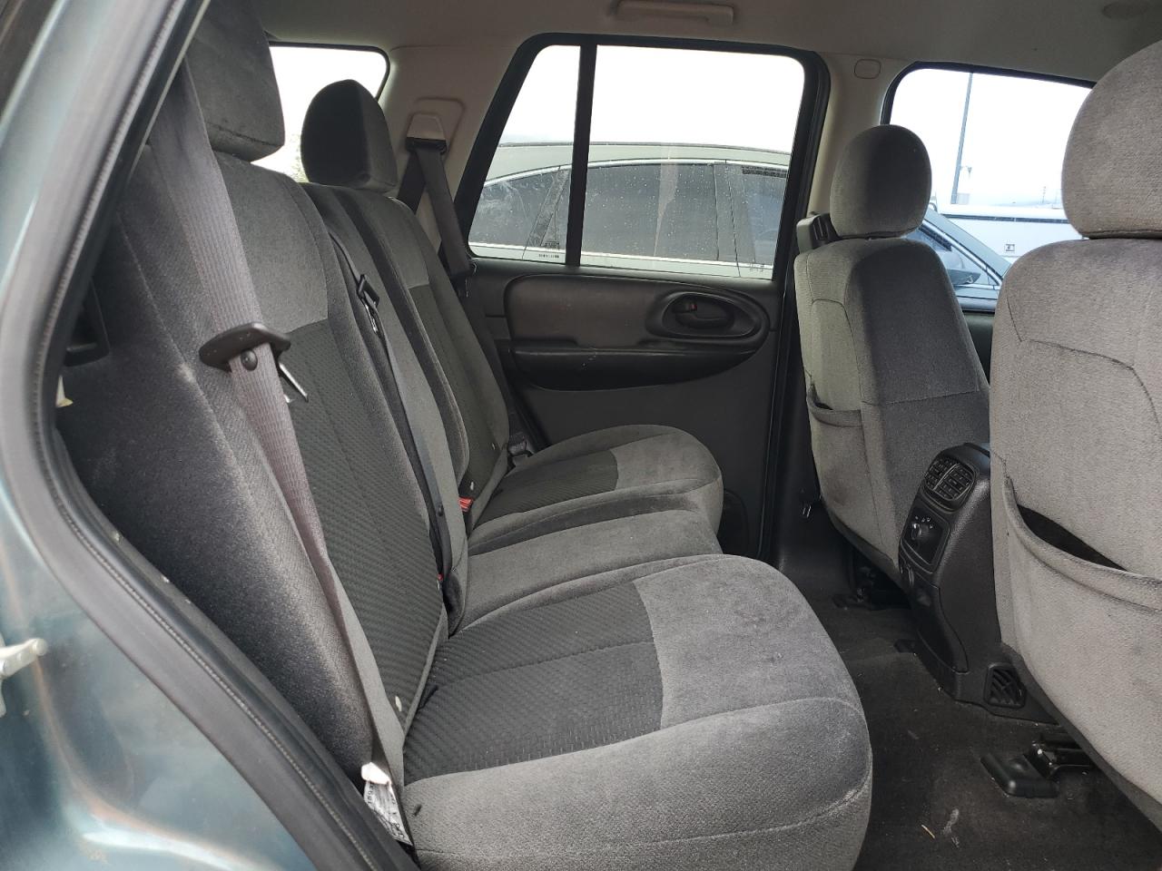 2009 Chevrolet TrailBlazer - Image 11