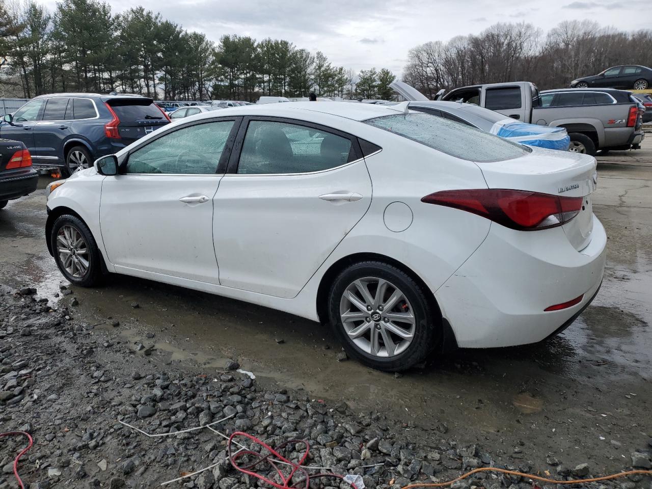 2015 Hyundai Elantra - Image 2