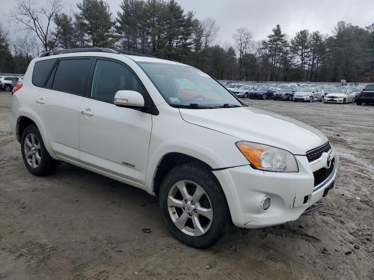 2012 Toyota RAV 4 - Image 4