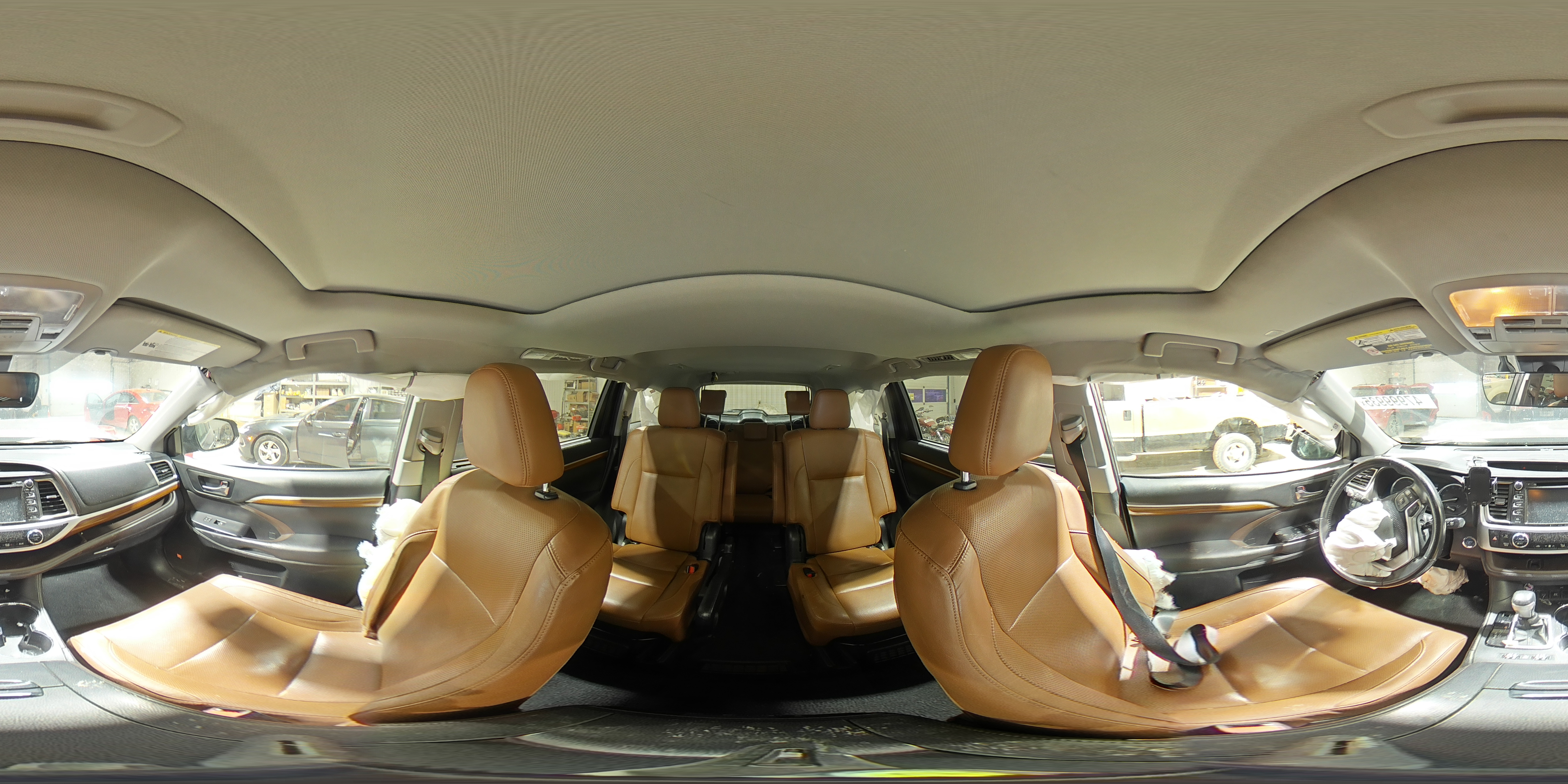 2019 Toyota Highlander - Image 14