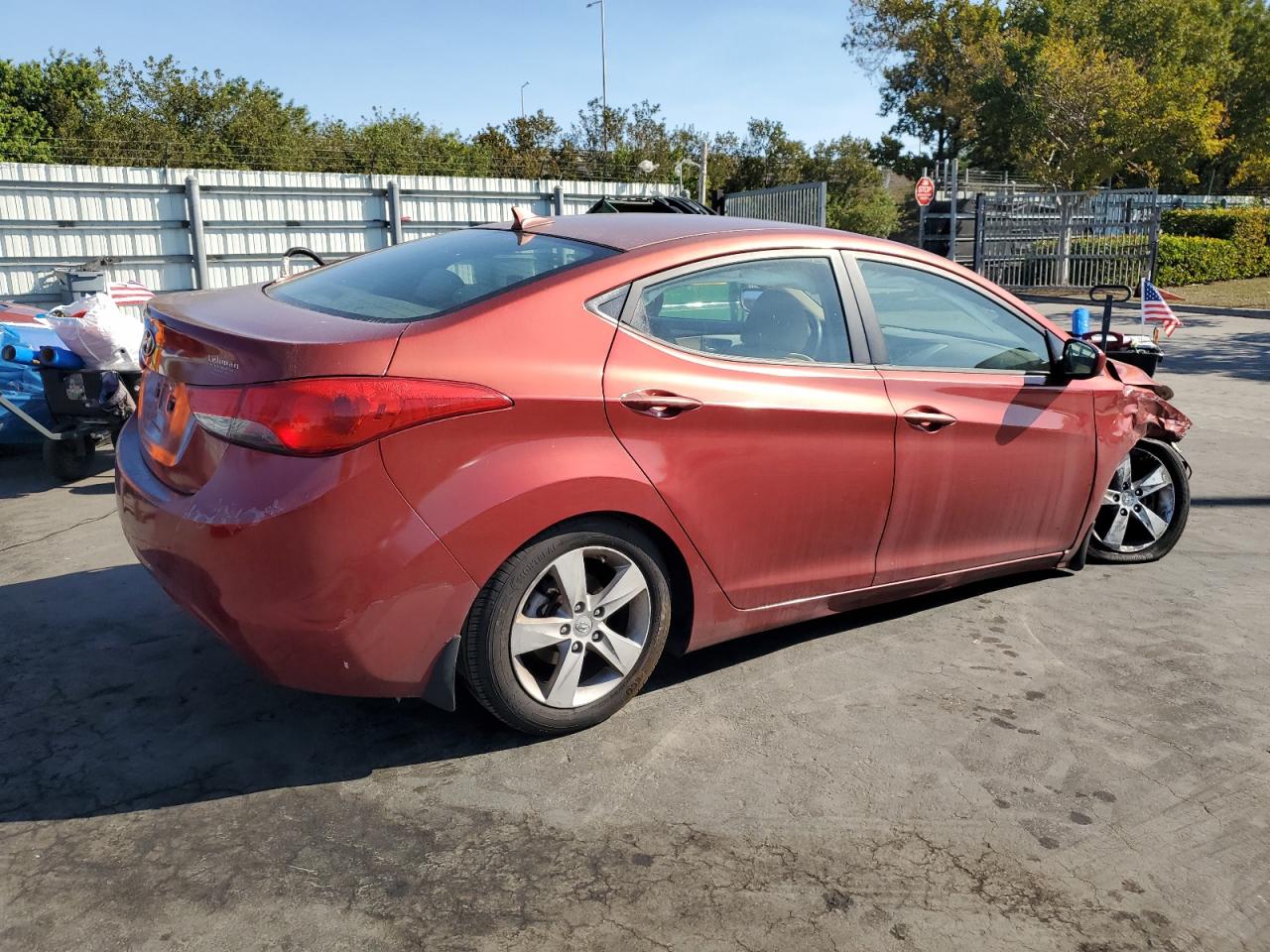 2013 Hyundai Elantra - Image 3
