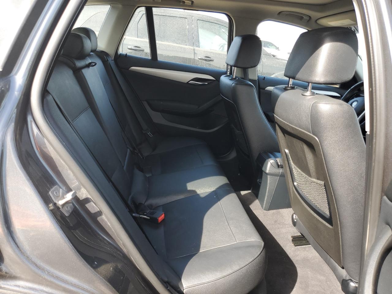 2015 BMW X1 - Image 11