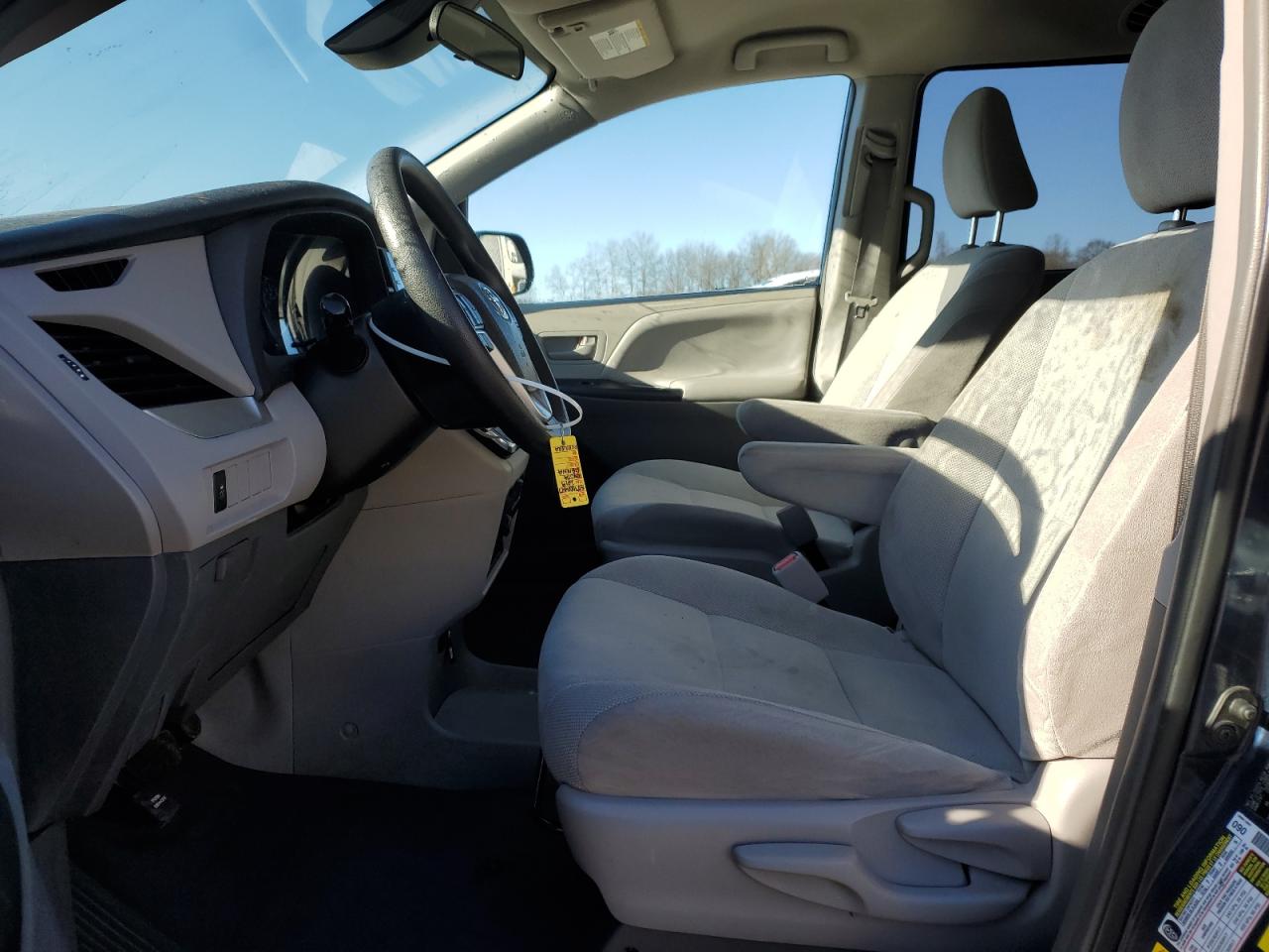 2019 Toyota Sienna - Image 7
