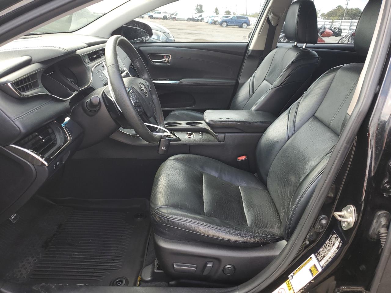 2015 Toyota Avalon - Image 7