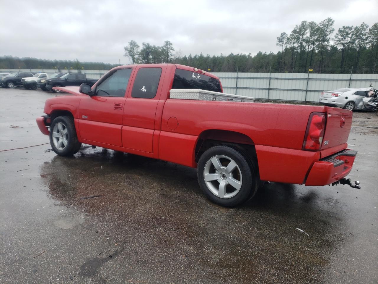 2003 Chevrolet Silverado - Image 2
