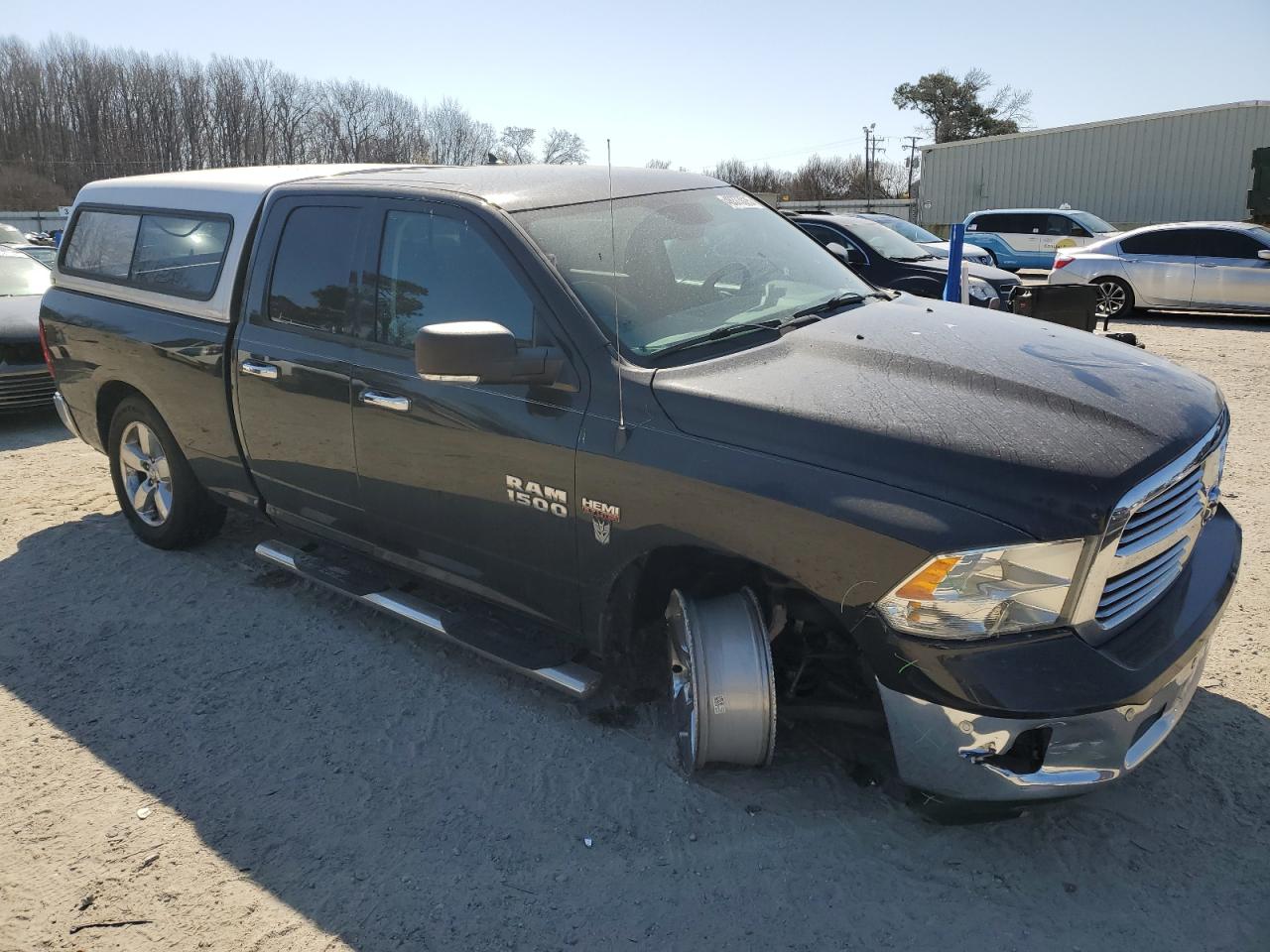 2015 RAM 1500 - Image 4