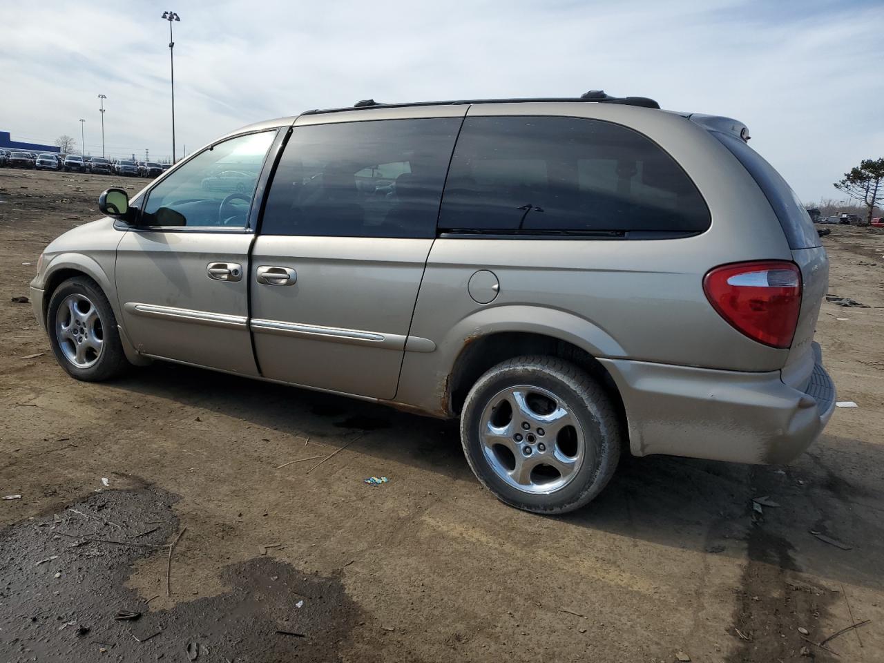 2002 Dodge Caravan - Image 2