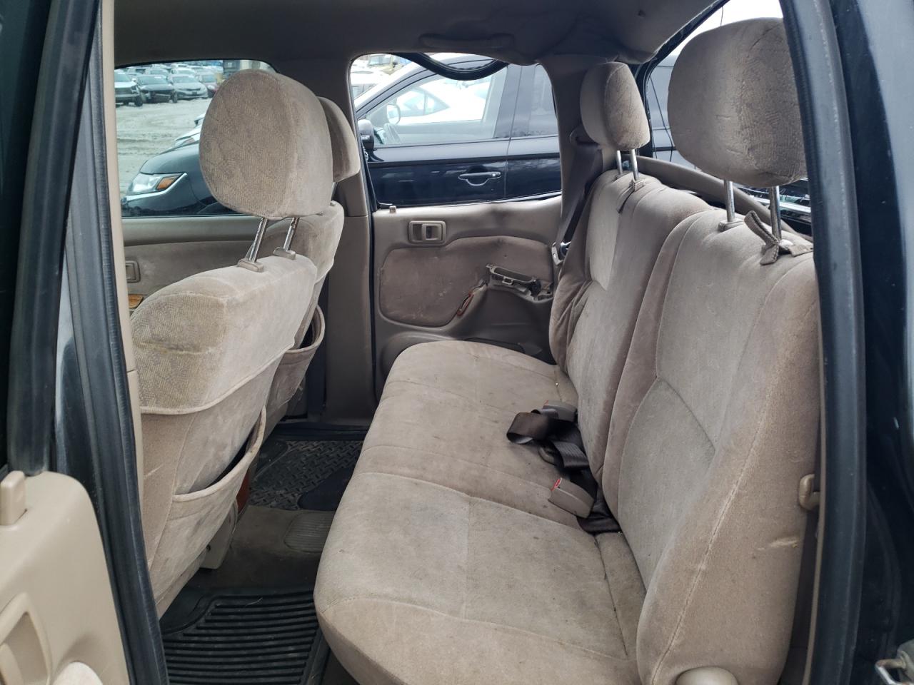 2001 Toyota Tacoma - Image 10