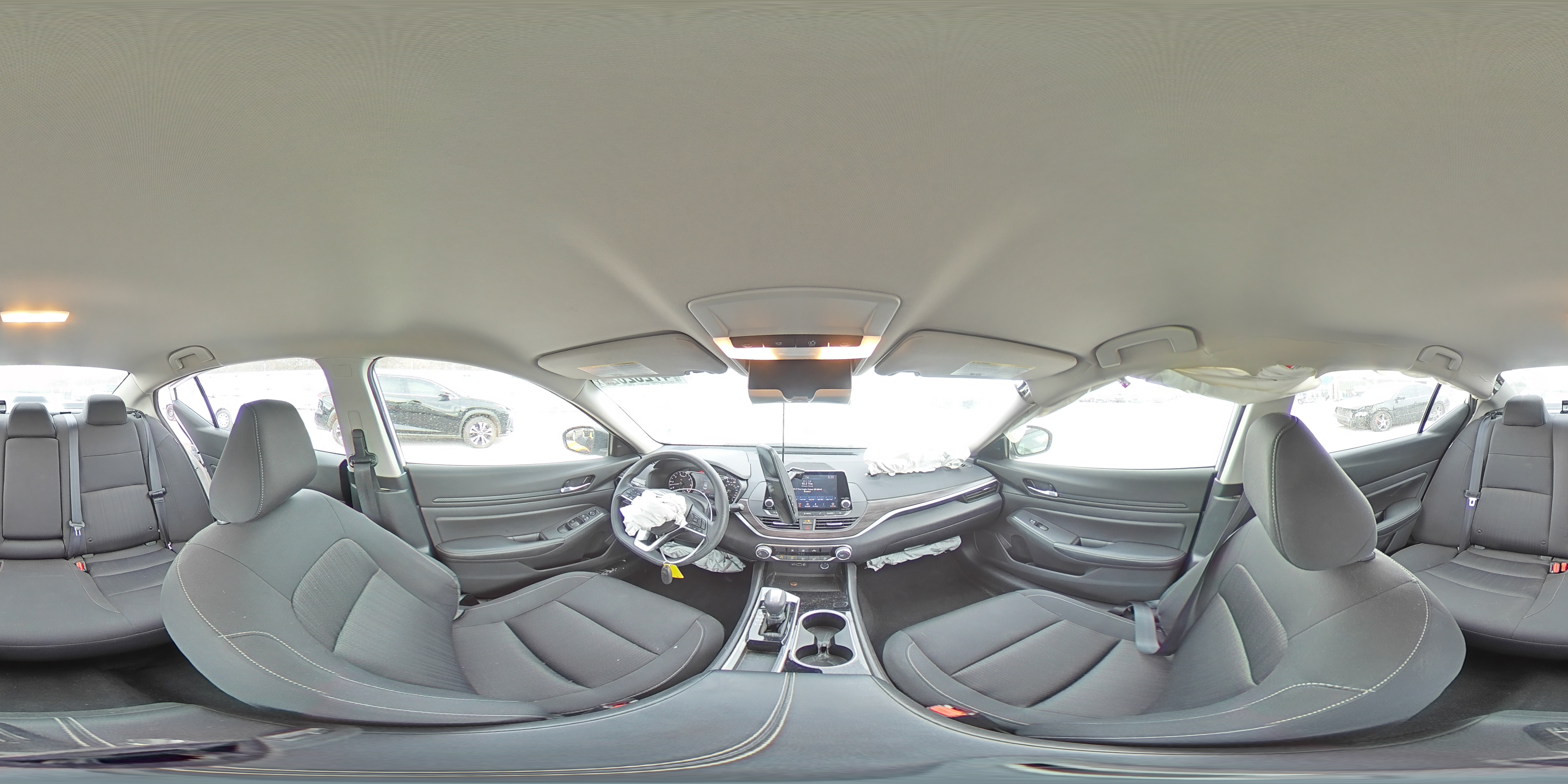 2024 Nissan Altima - Image 12