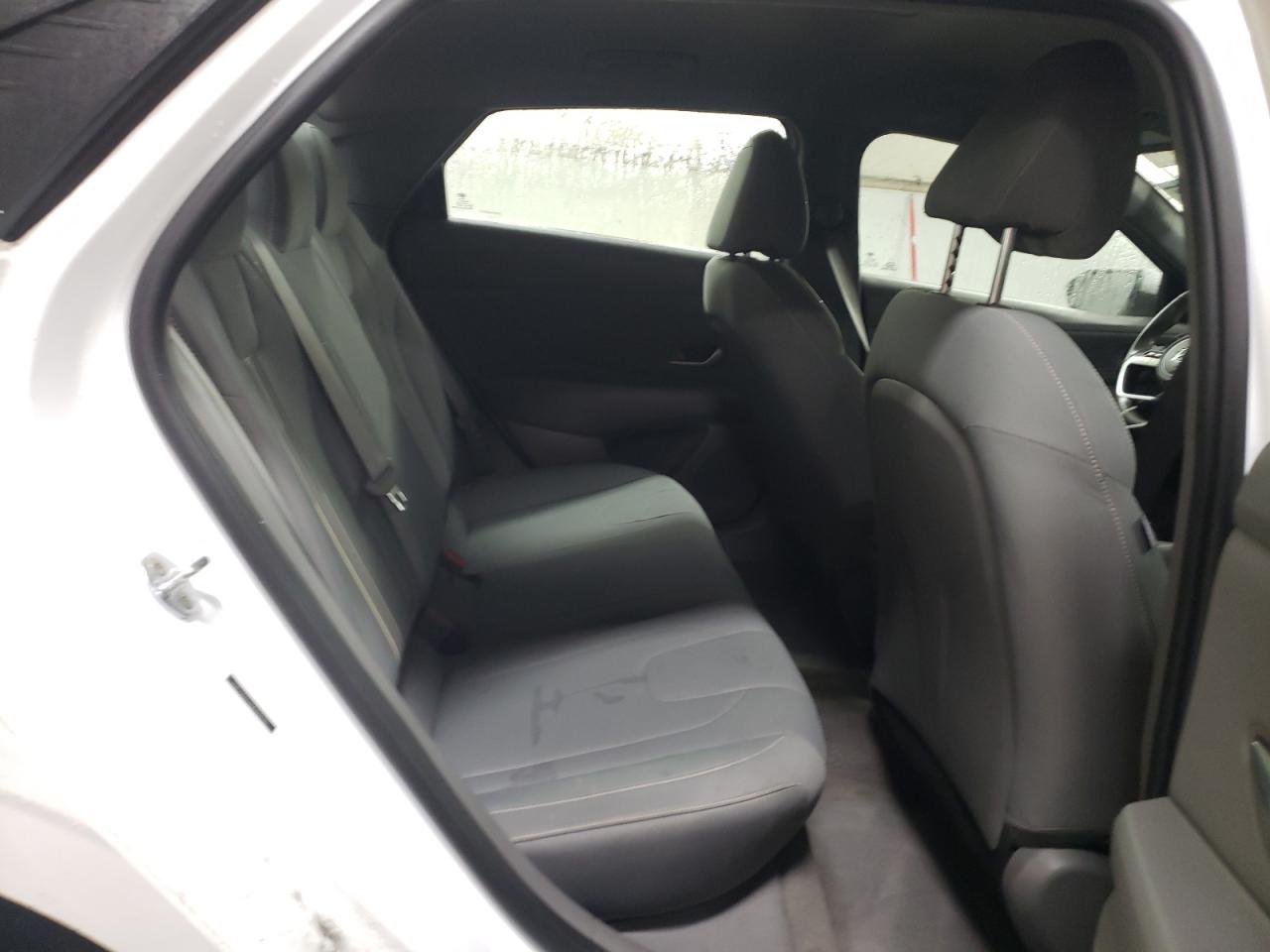 2021 Hyundai Elantra - Image 10