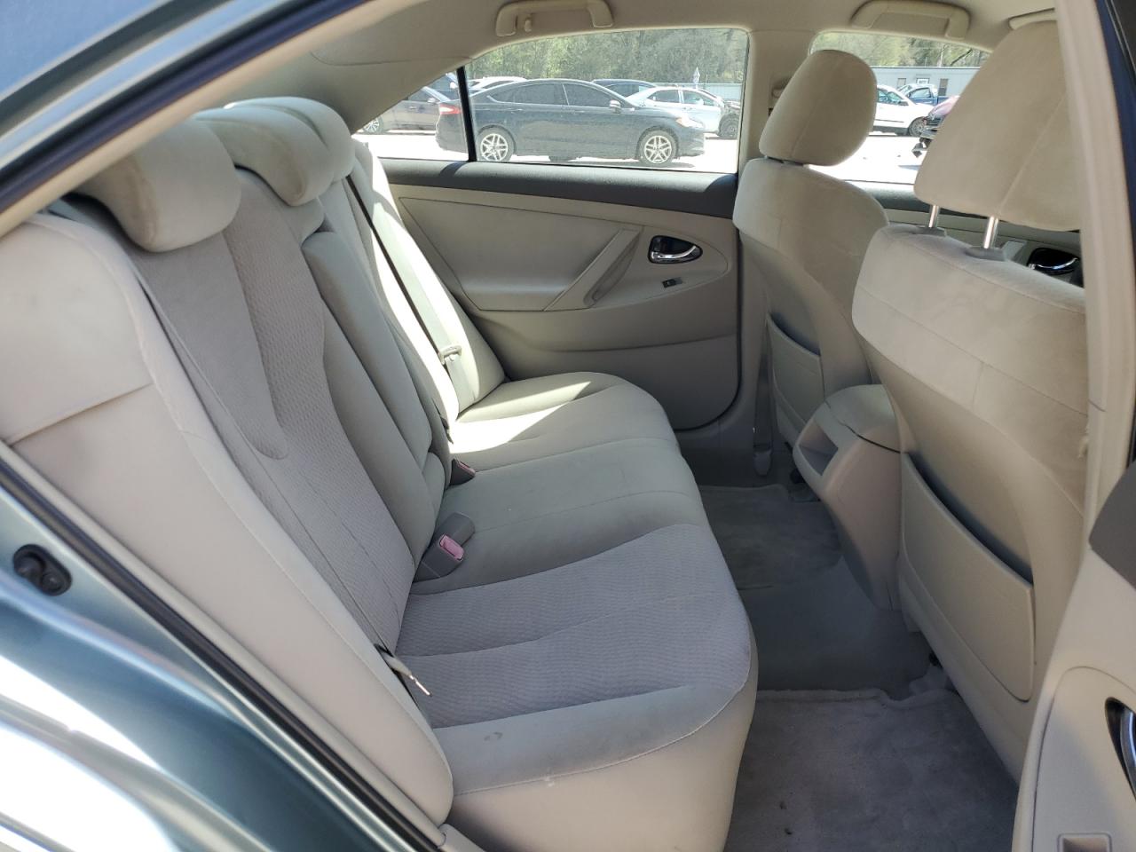 2010 Toyota Camry - Image 10