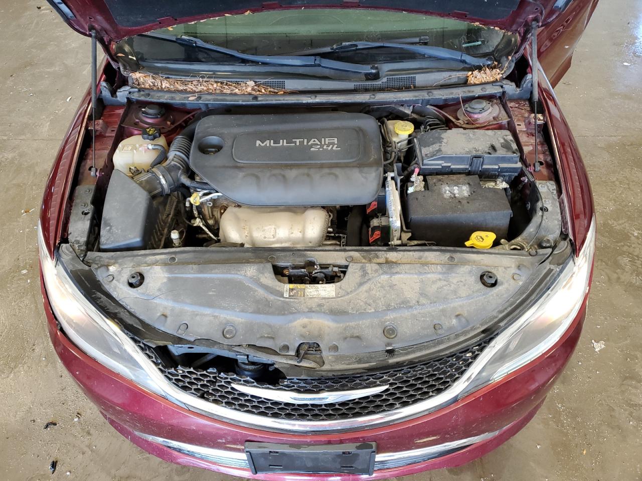 2015 Chrysler 200 - Image 11