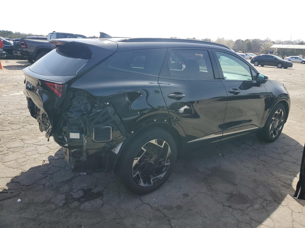 2024 Kia Sportage - Image 3