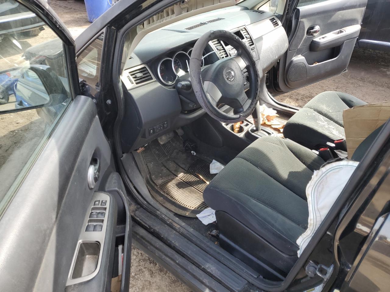 2012 Nissan Versa - Image 8