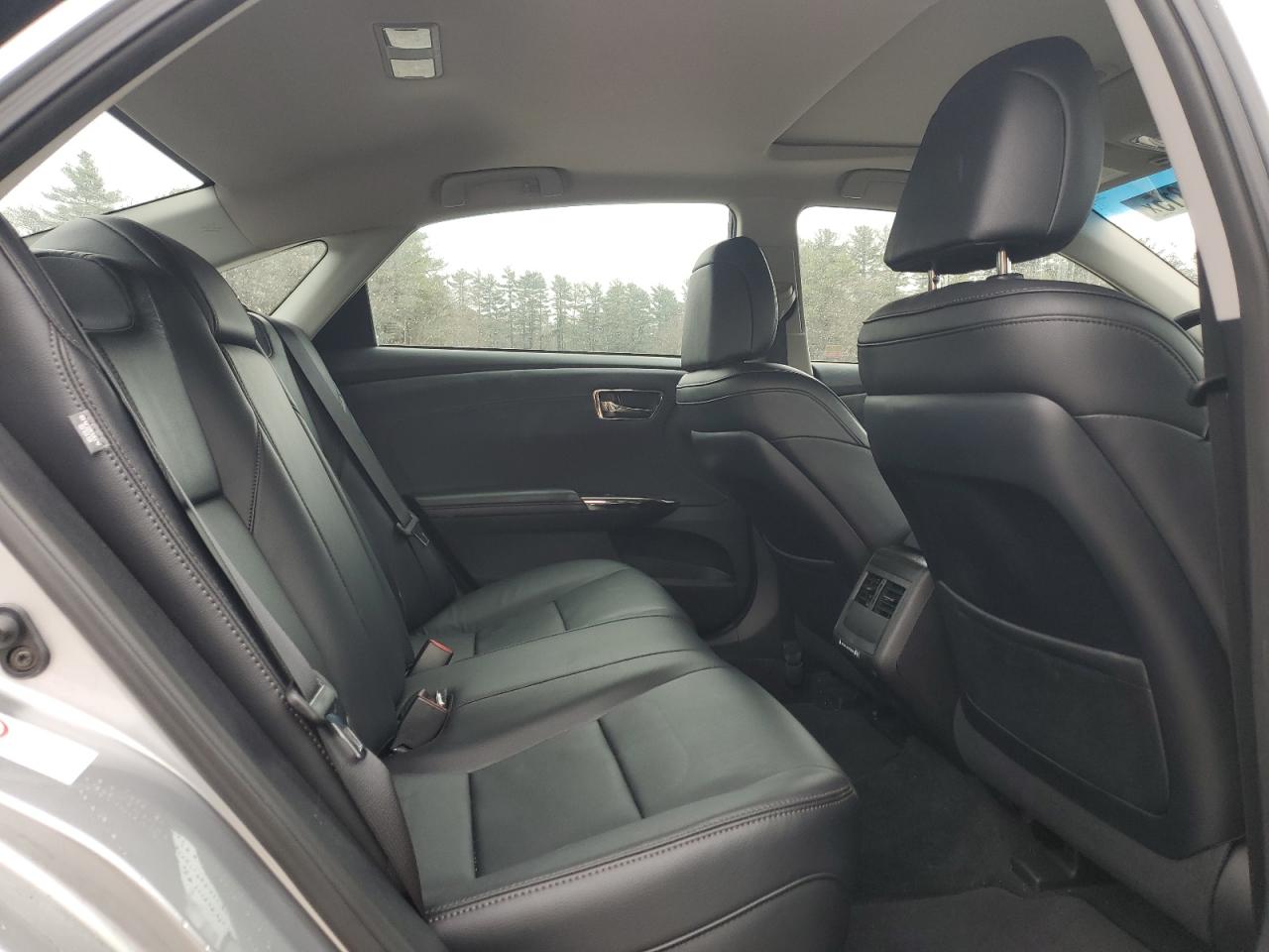 2018 Toyota Avalon - Image 10