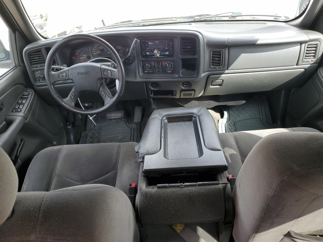 2005 GMC Sierra - Image 8