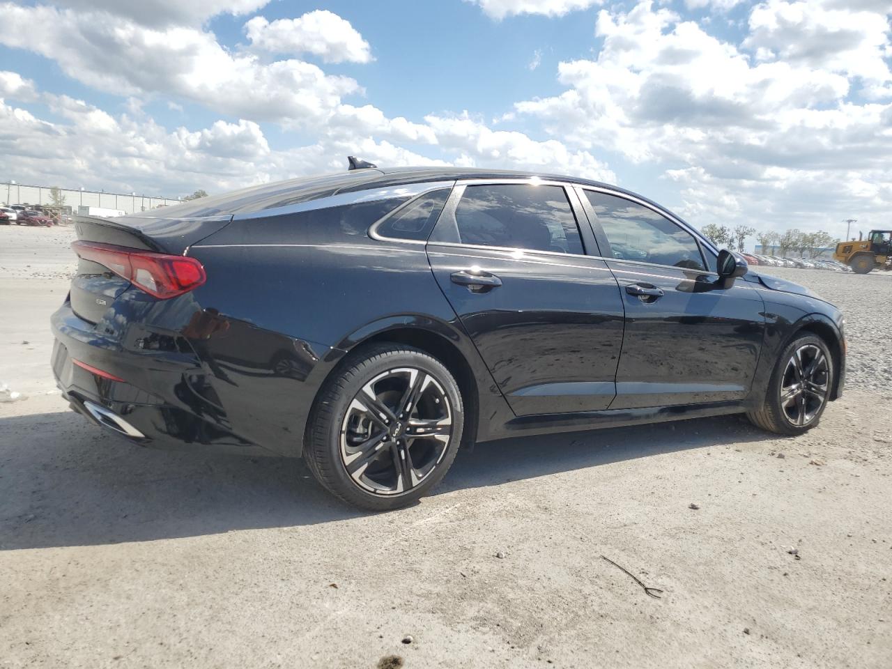2024 Kia K5 - Image 3