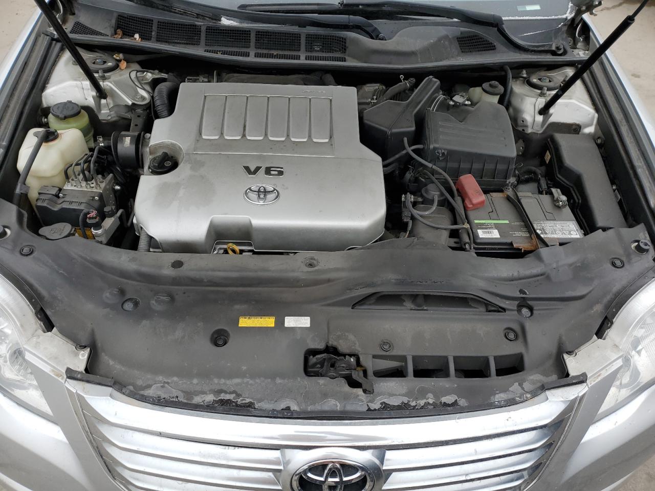 2008 Toyota Avalon - Image 11