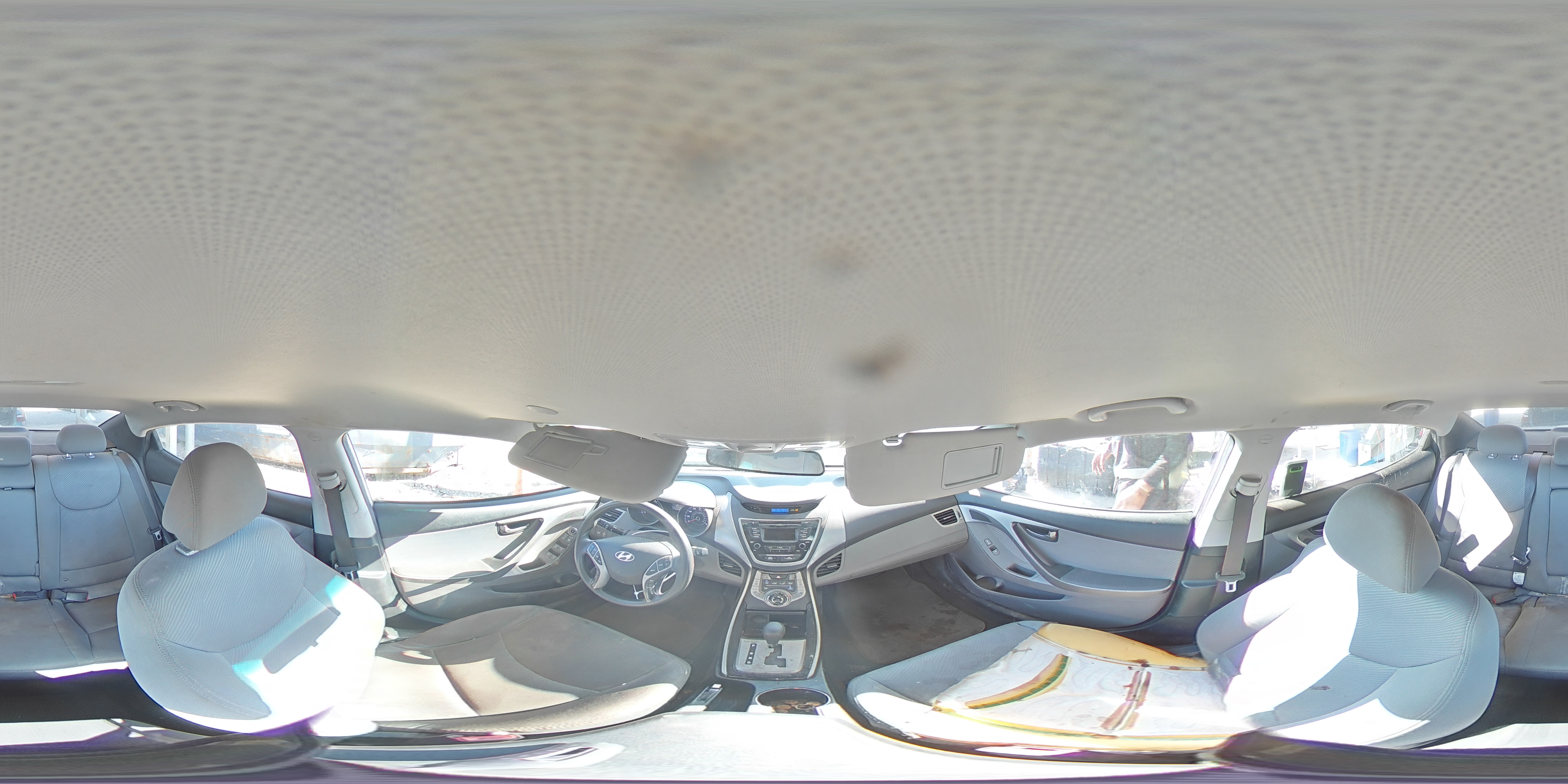 2013 Hyundai Elantra - Image 12