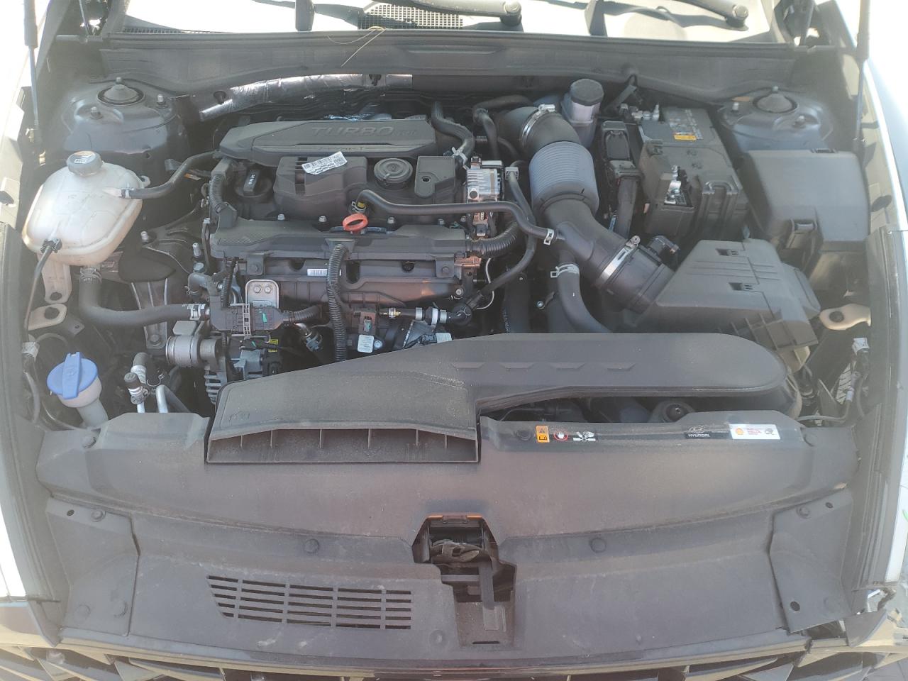 2022 Hyundai Sonata - Image 11