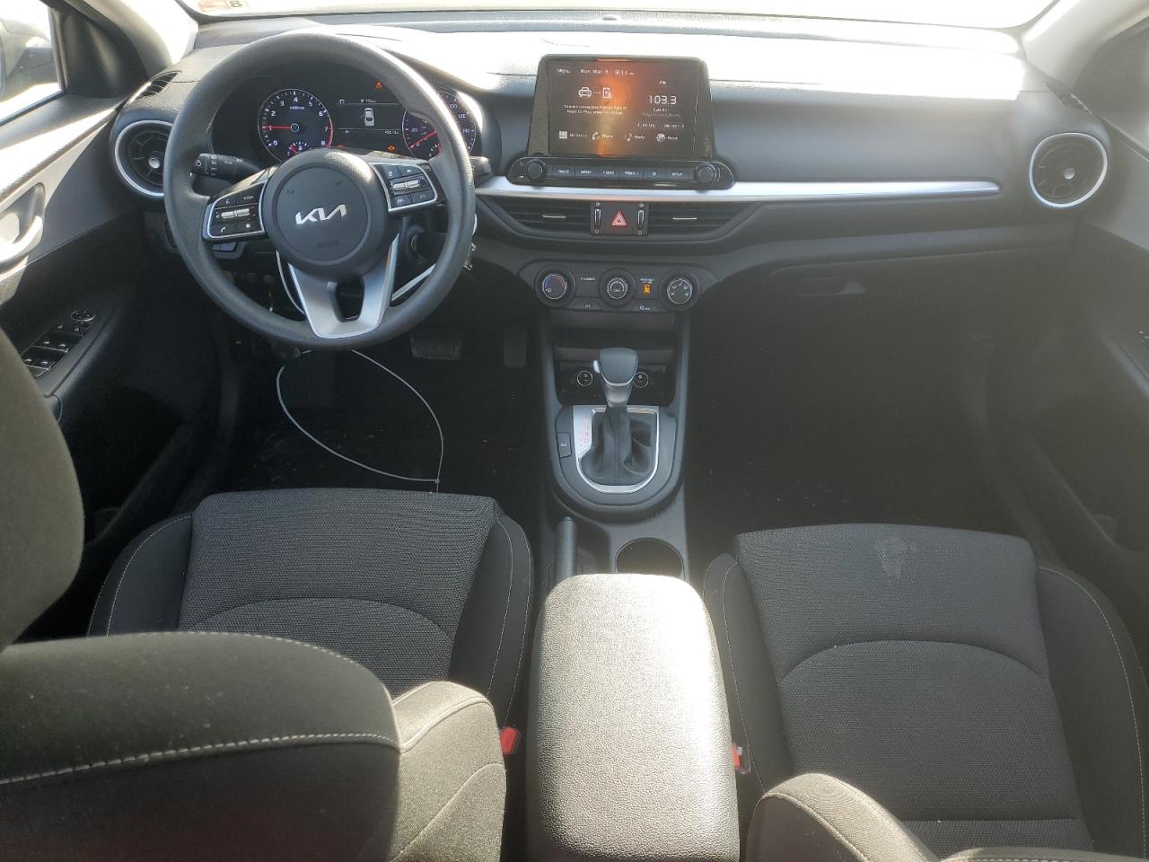 2023 Kia Forte - Image 8