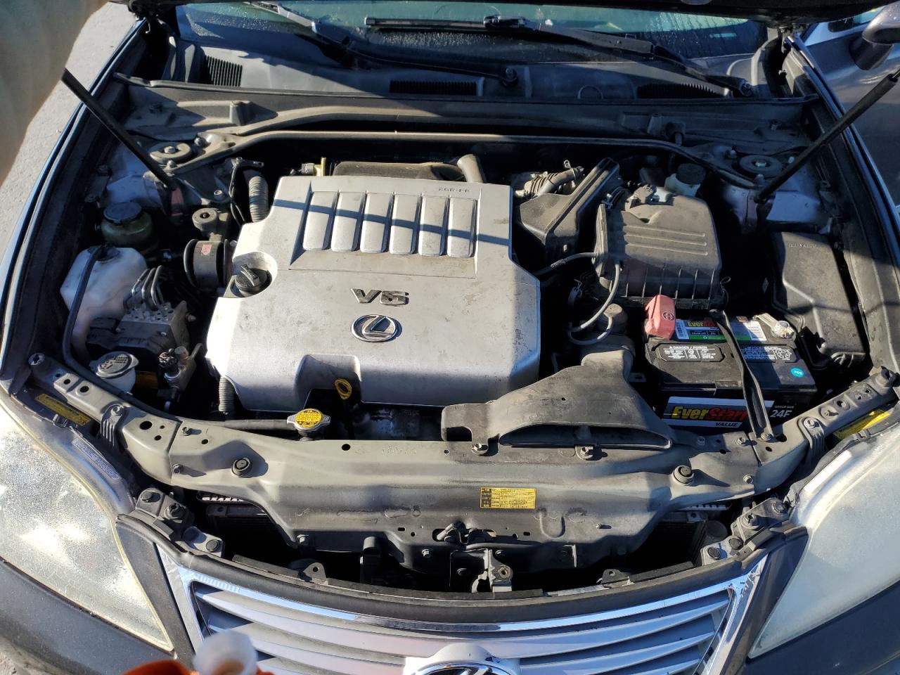 2010 Lexus ES - Image 11