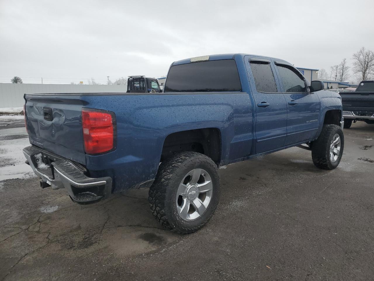 2015 Chevrolet Silverado - Image 3