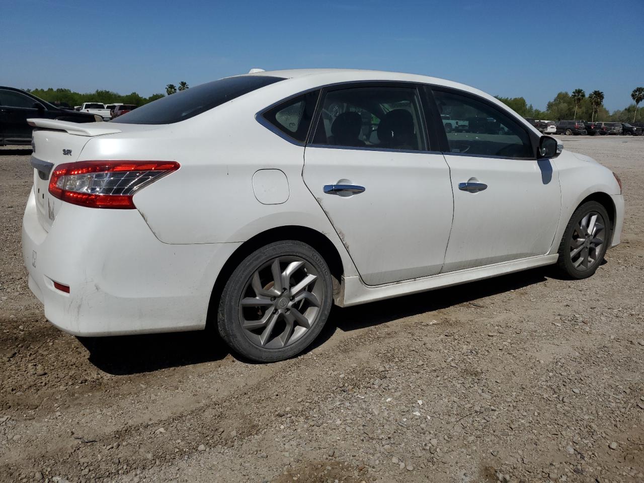 2015 Nissan Sentra - Image 3