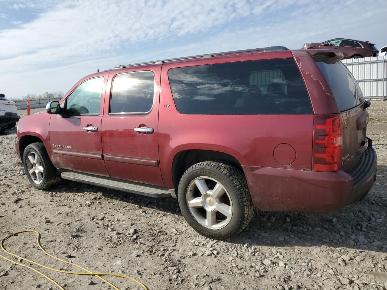 2008 Chevrolet Suburban - Image 2