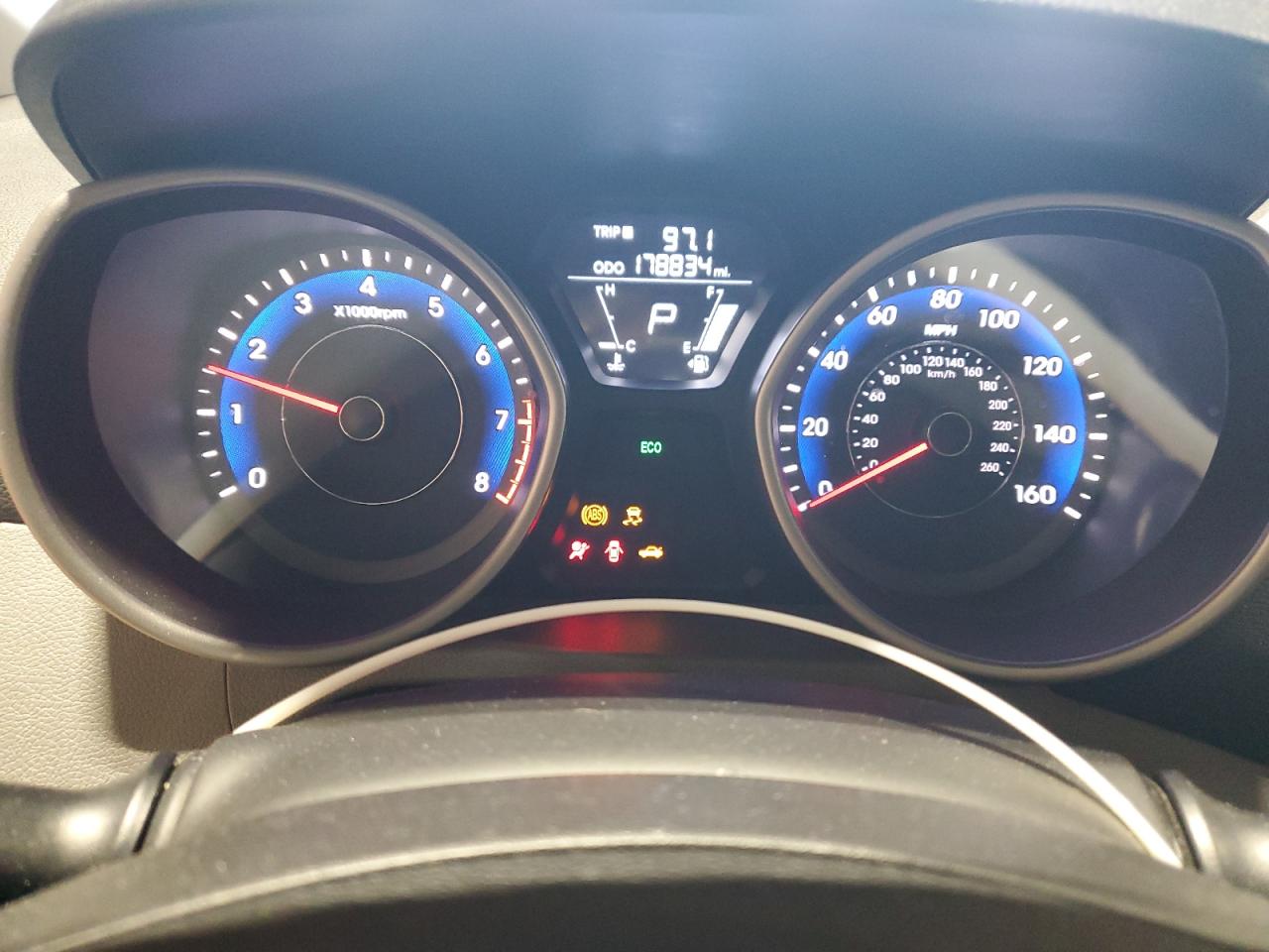 2013 Hyundai Elantra - Image 9