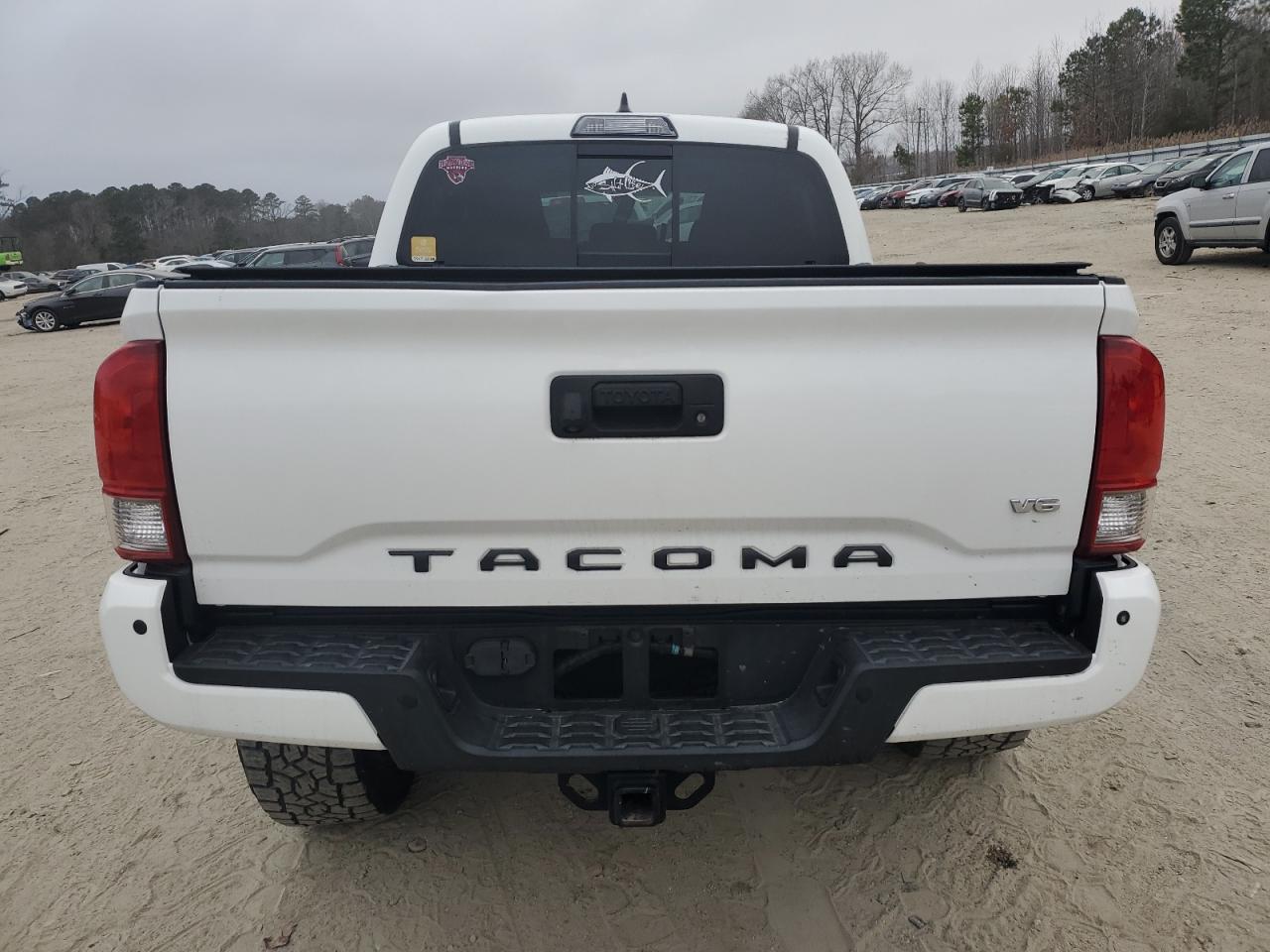2017 Toyota Tacoma - Image 6