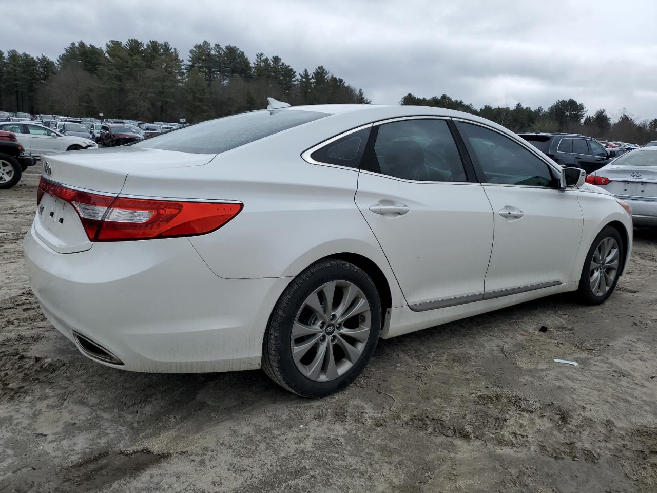 2014 Hyundai Azera - Image 3