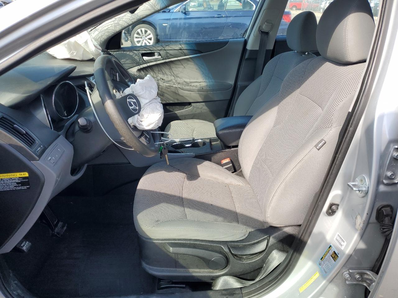 2014 Hyundai Sonata - Image 7