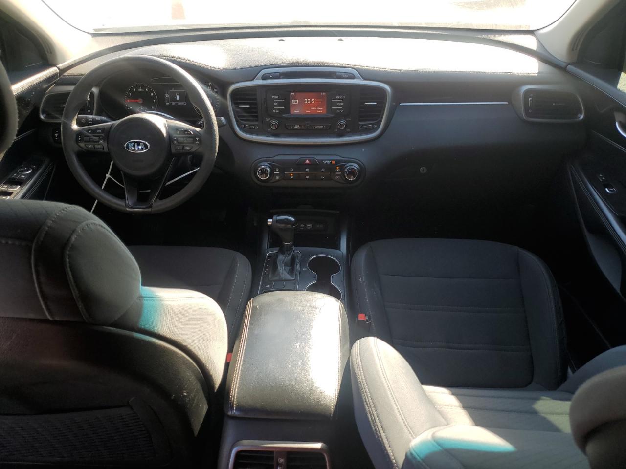 2016 Kia Sorento - Image 8