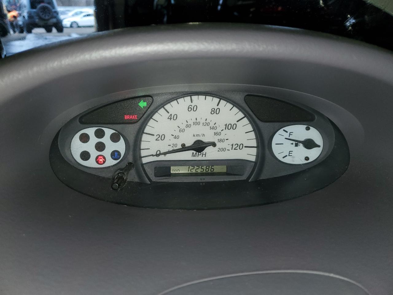 2001 Toyota Echo - Image 9
