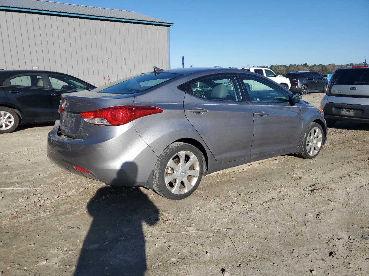 2012 Hyundai Elantra - Image 3