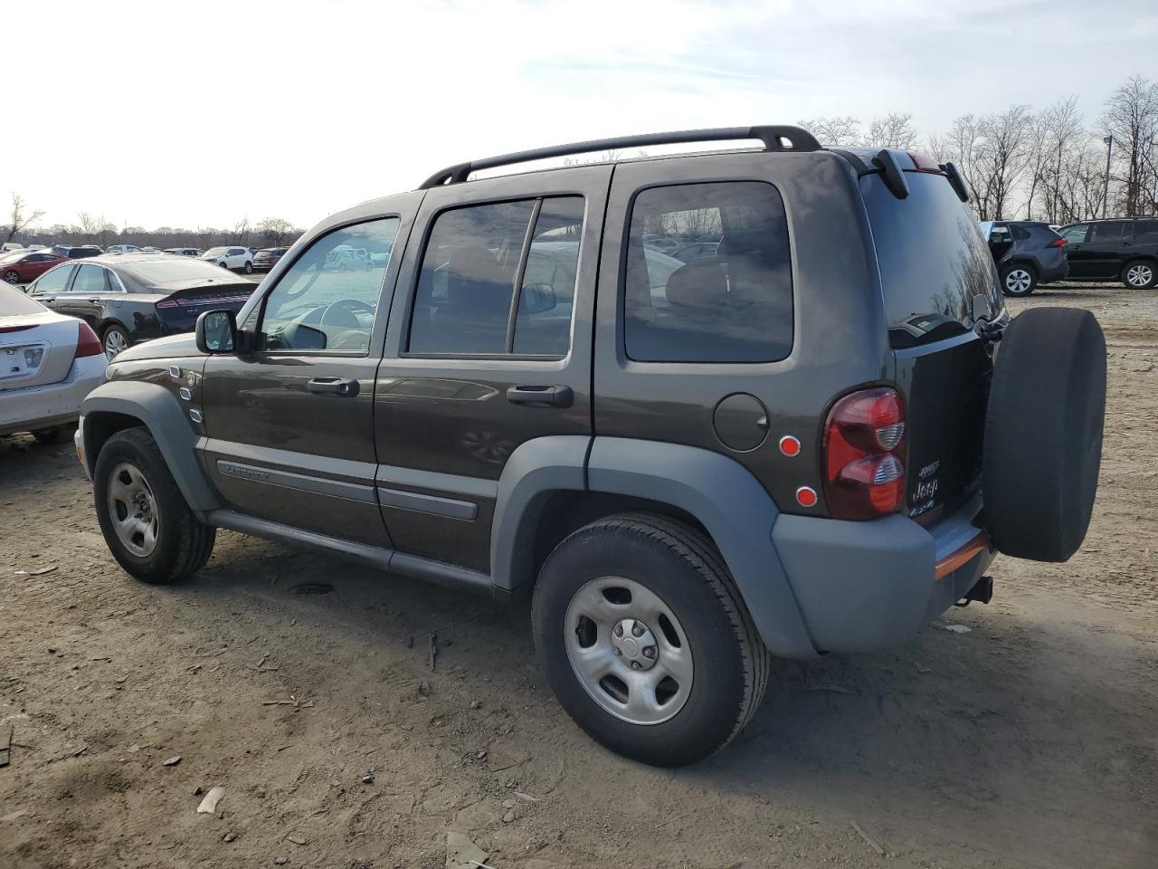 2005 Jeep Liberty (North America) - Image 2