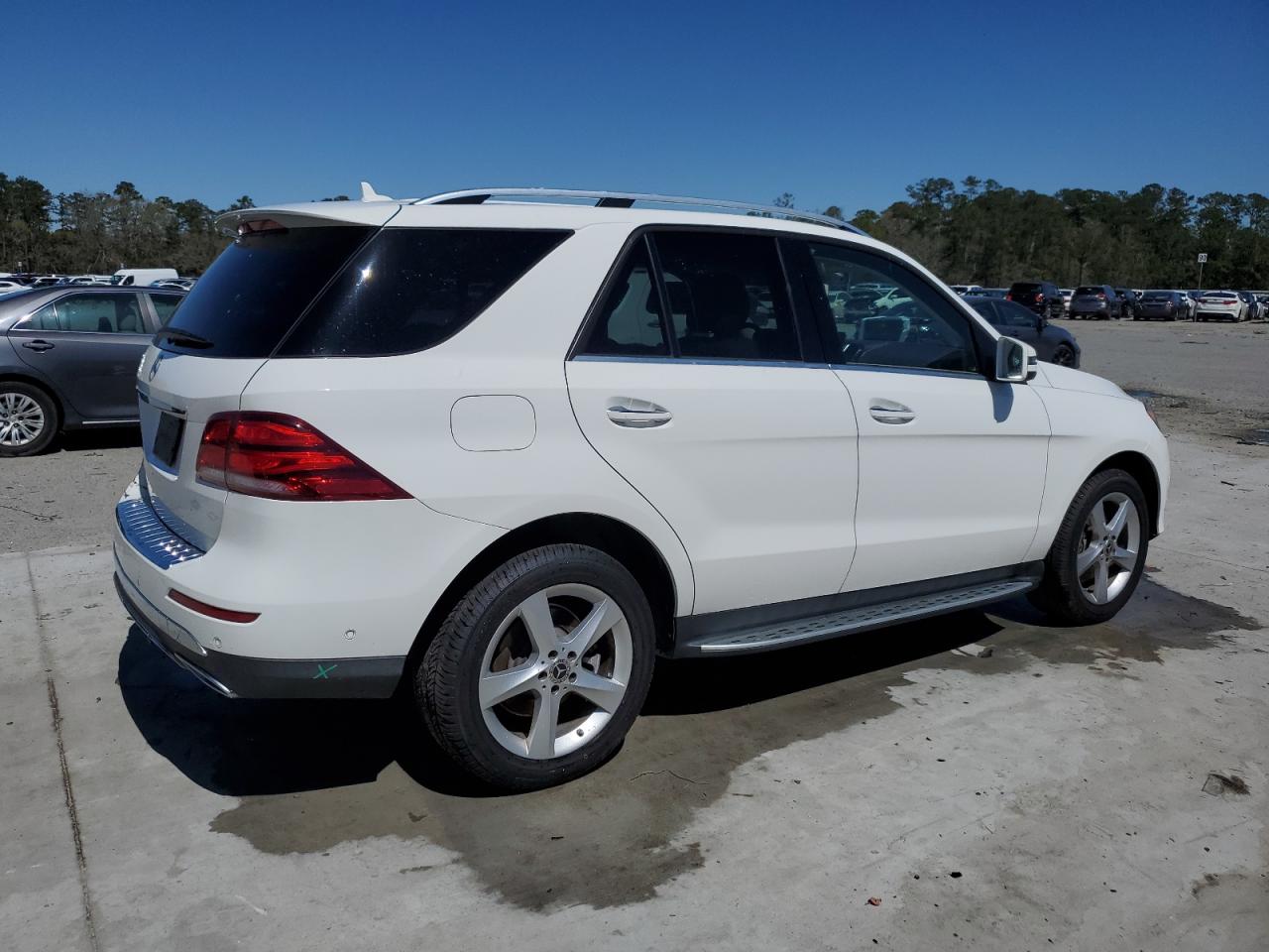 2018 Mercedes-Benz GLE - Image 3